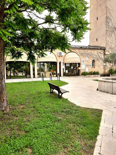 Office De Tourisme Of Salles Sur Verdon, Office de Tourisme aux Salles-sur-Verdon