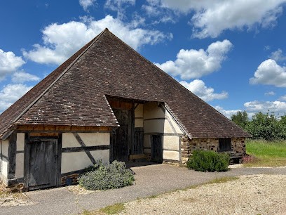 La Grange Pyramidale, Office de Tourisme à Vailly-sur-Sauldre