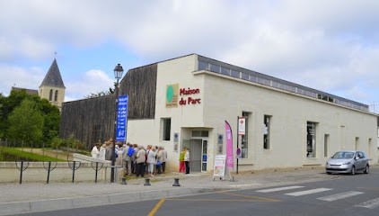 Office De Tourisme Of Saumur In MONTSOREAU, Office de Tourisme à Montsoreau